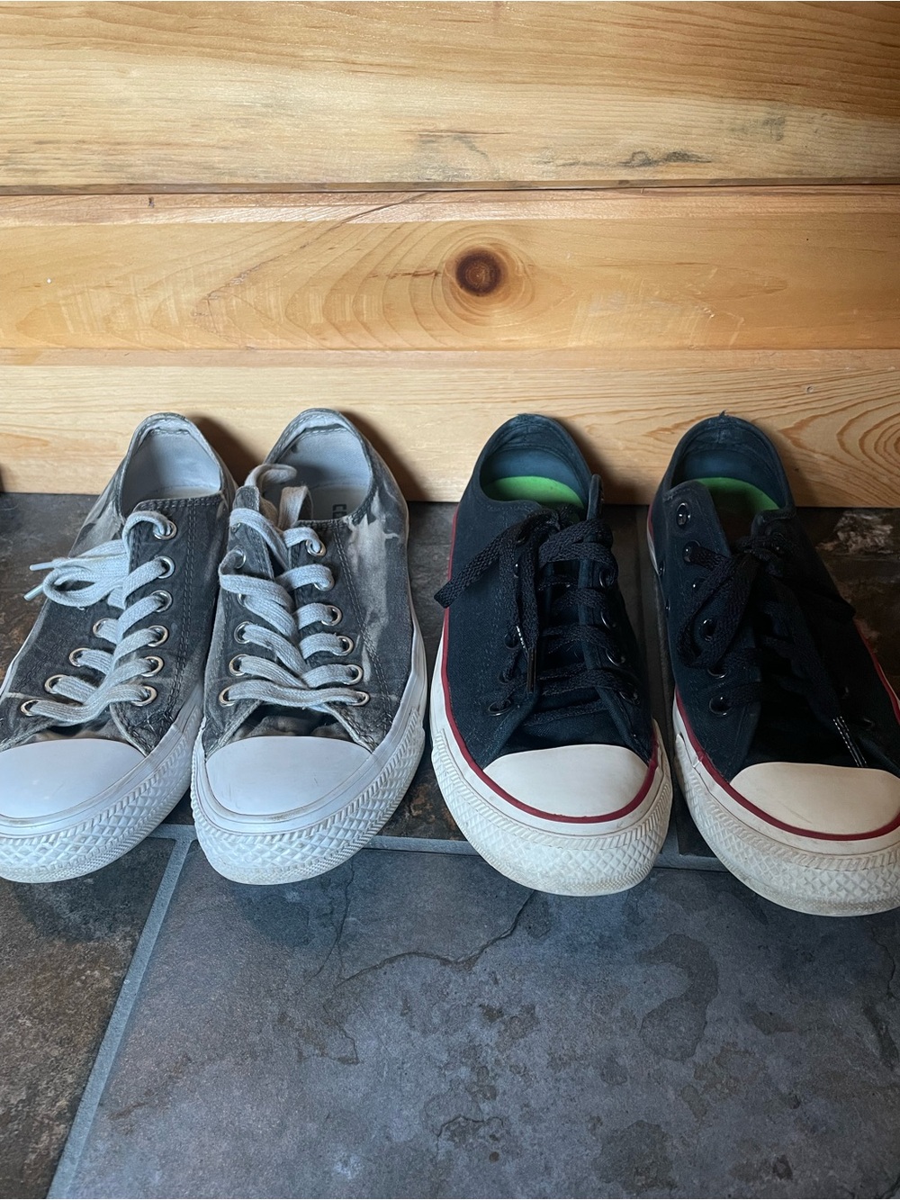 2 pairs of women’s converse